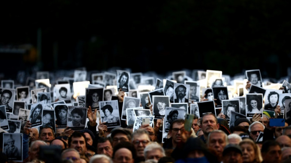 Renovado reclamo de justicia en Argentina a 30 años del atentado a centro judío AMIA