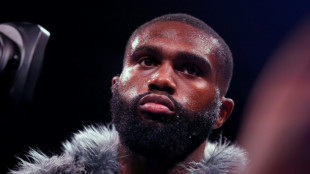 Ennis overpowers Chukhadzhian to retain IBF welterweight crown 