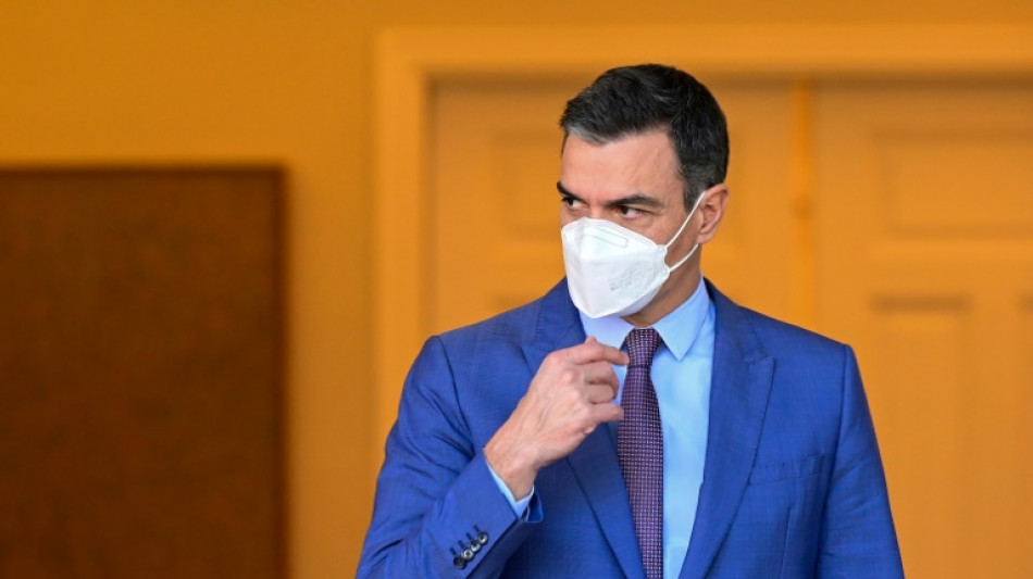 El gobierno español aprueba el decreto que pondrá fin al uso de la mascarilla en interiores