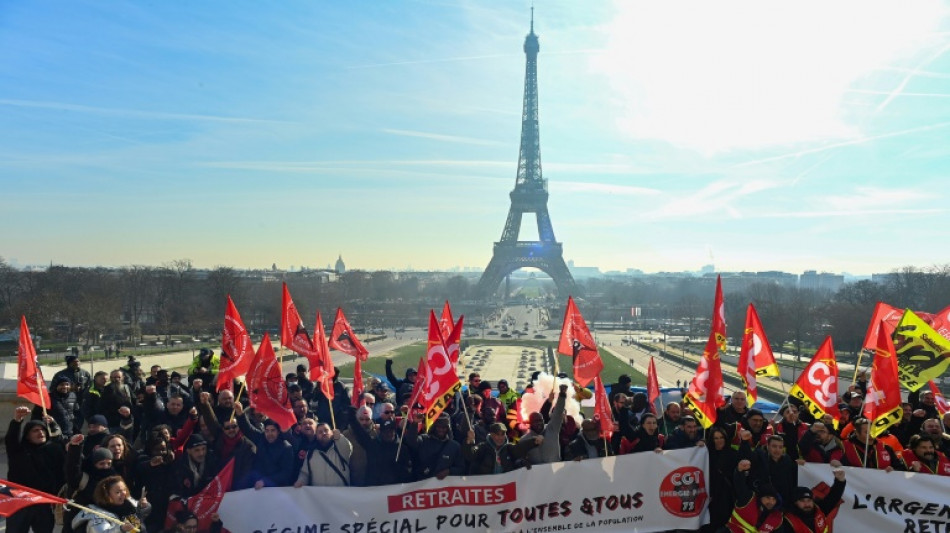 Sindicatos franceses extienden a marzo las protestas contra la reforma de las pensiones