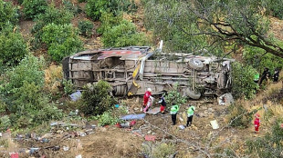 Aumenta para 25 o número de mortos pela queda de ônibus em uma ribanceira no Peru