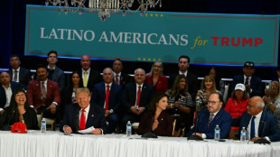 Los latinos aúpan a Trump