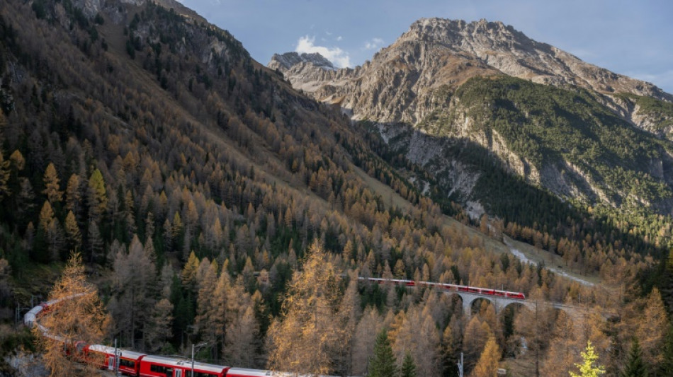 El tren más largo del mundo, en los Alpes suizos