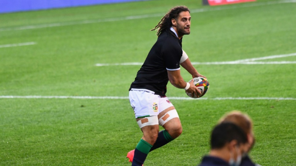 Wales recall centre Davies, Navidi for France