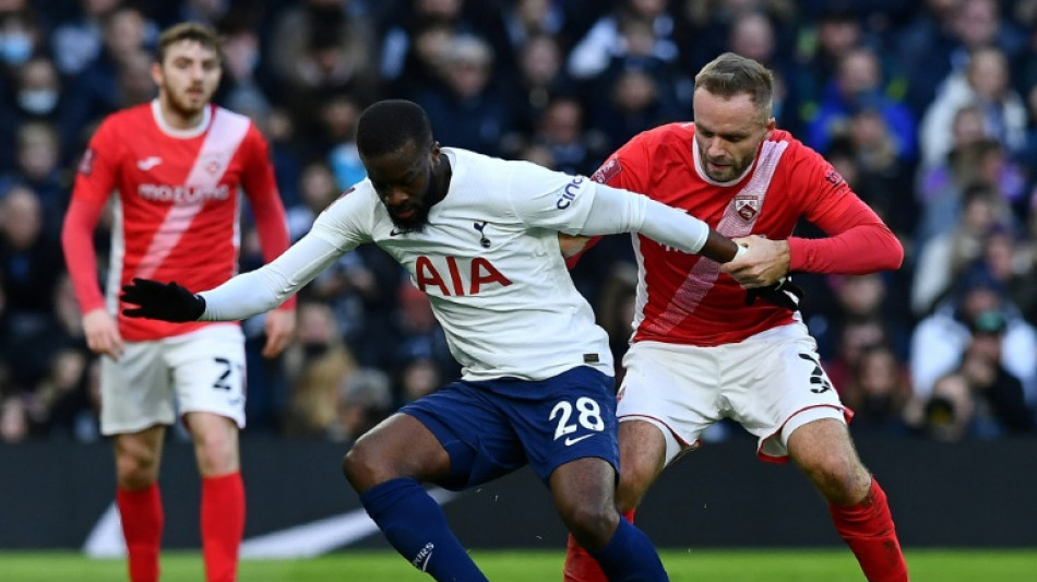 Ndombele rejoins Lyon on loan from Spurs 