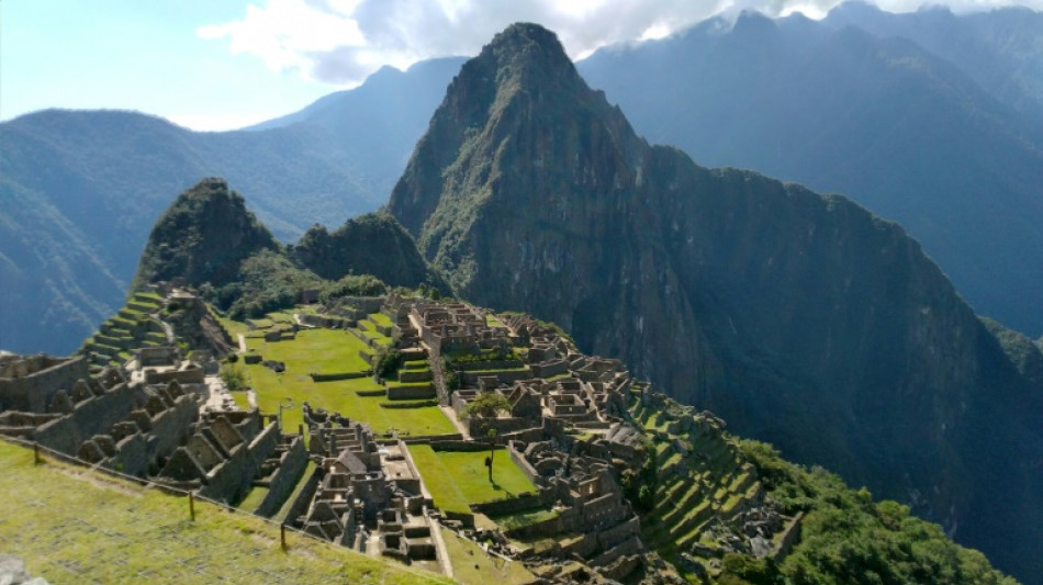 Perú declara en emergencia su sector turismo tras crisis por la pandemia