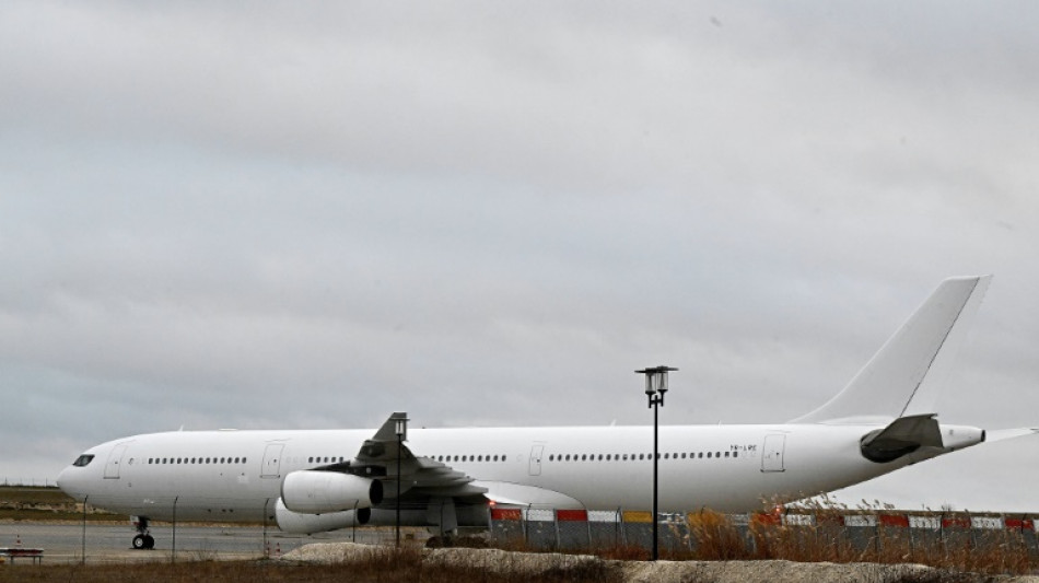 Avión que iba a Nicaragua con 303 pasajeros bloqueado en Francia partió rumbo a India