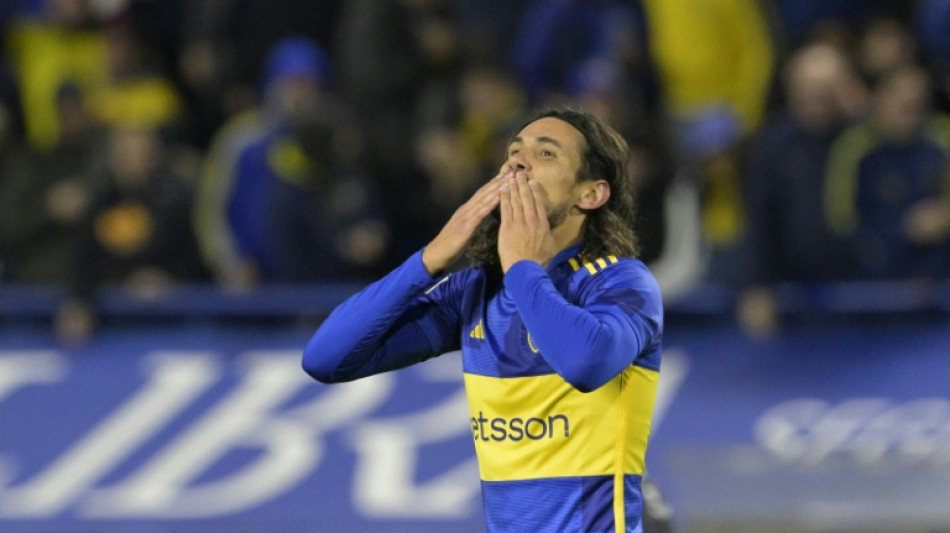 Cavani marca seu primeiro gol com a camisa do Boca na Copa da Liga argentina