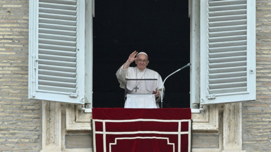 El papa pospone su visita a Líbano por motivos de salud