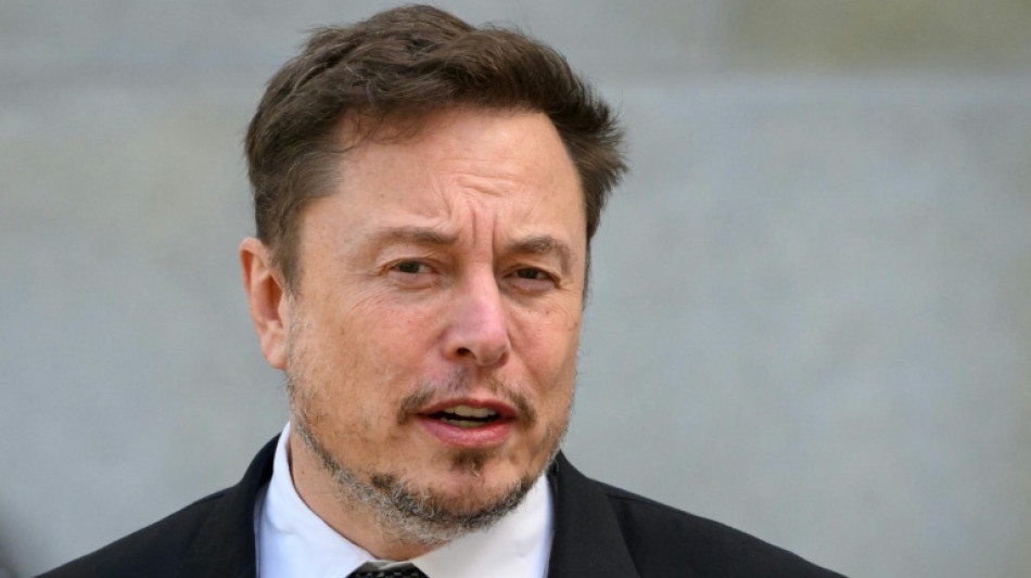 Musk sugiere una cuota mensual para los usuarios de X