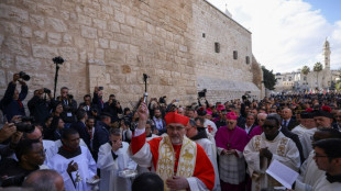 Hunderte Gläubige feiern an Geburtskirche in Bethlehem Weihnachten