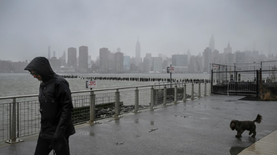 Une "double tempête" frappe les deux côtes des Etats-Unis