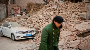 Sube a 148 el balance de muertos por el sismo en China