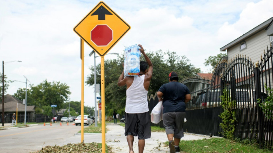 Beryl deja sin energía a Houston, donde el calor "succiona el alma del cuerpo"