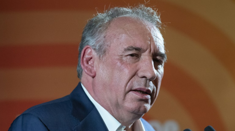 Budget: Bayrou dénonce l'absentéisme "inadmissible" des députés 