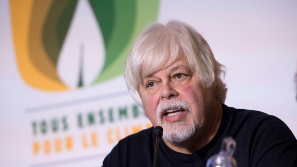 Ativista contra a caça de baleias Paul Watson é preso na Groenlândia