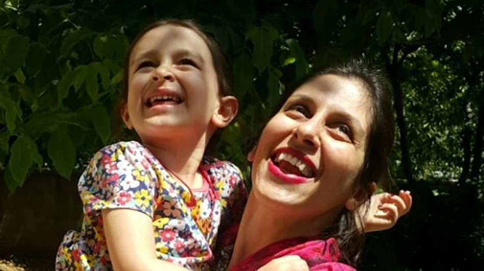 Dos británico-iraníes llegan a Reino Unido tras ser liberados por Teherán