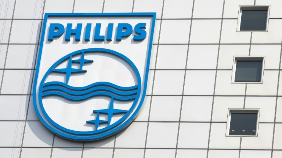 Philips to cut 4,000 jobs as recall losses deepen 