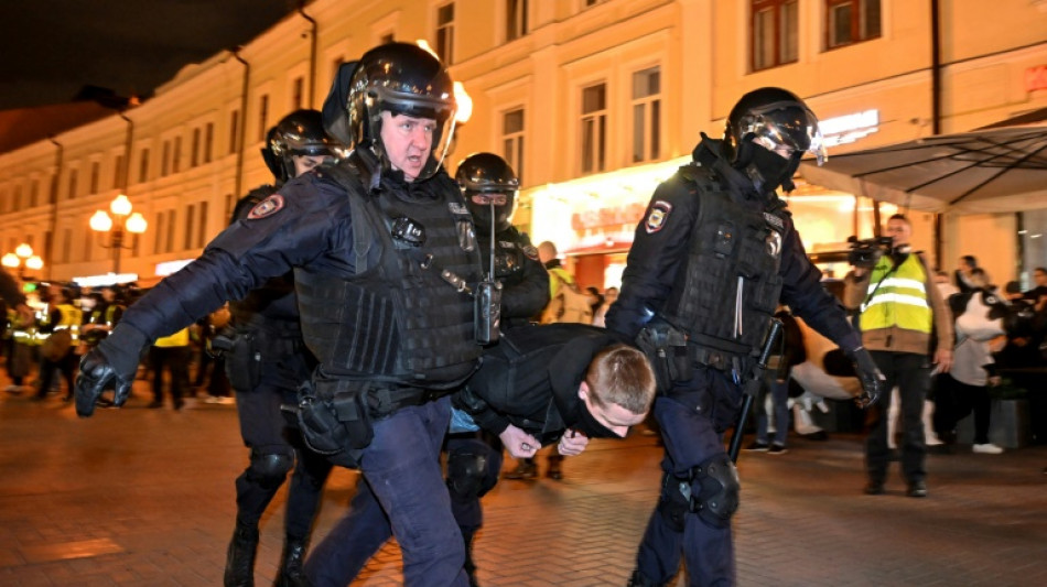 Aktivisten: Mehr als 1000 Festnahmen bei Protesten in Russland