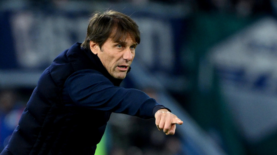 Napoli: Conte 'fiducia nel gruppo, di mercato parlate col club'