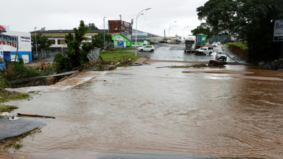 Afrique du Sud: le bilan grimpe à une soixantaine de morts dans les inondations