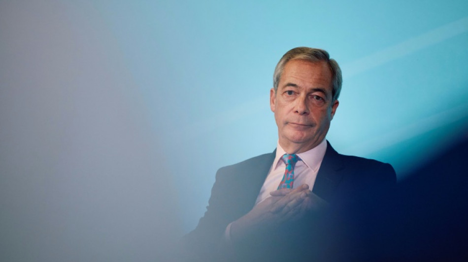 Royaume-Uni: bataille entre le parti de Farage et les conservateurs sur leur nombre d'adhérents