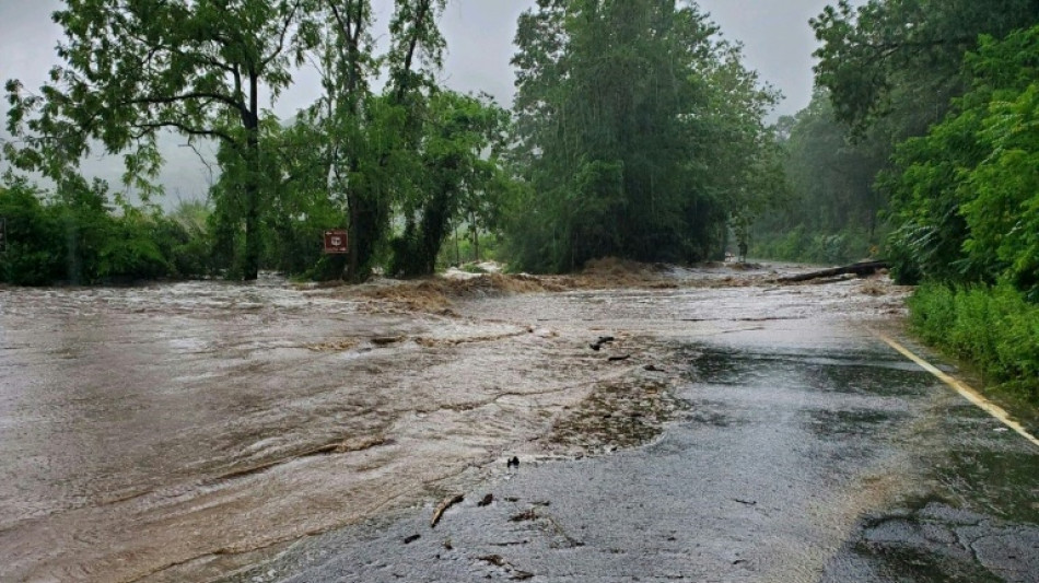 Fuertes lluvias causan inundaciones que "amenazan la vida" en el estado de Nueva York