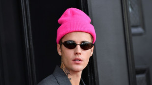 Justin Bieber says suffering from facial paralysis