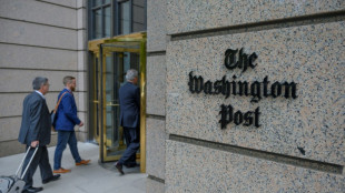 Cartunista do Washington Post pede demissão após charge crítica a Bezos