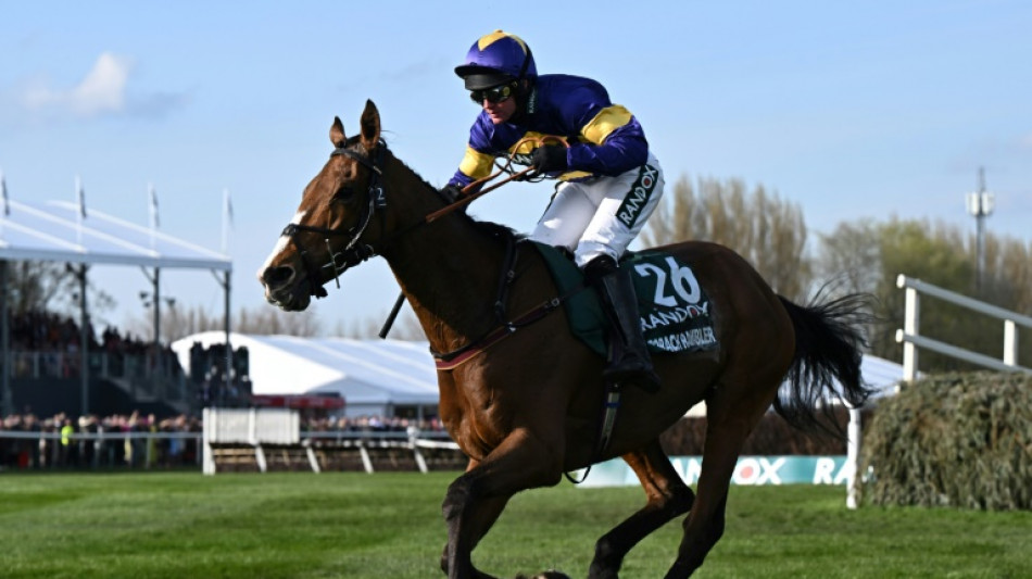 Corach Rambler gana el Grand National, legendaria carrera de caballos