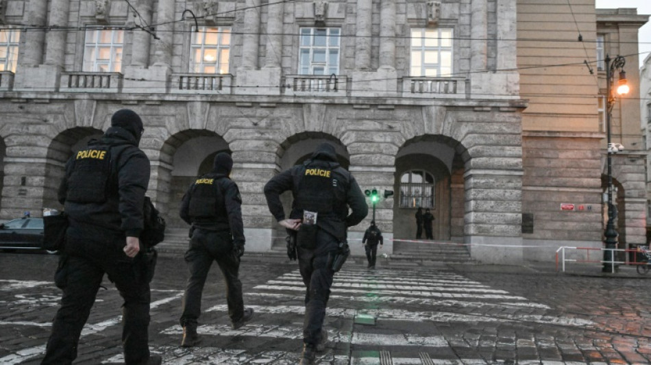 Checos conmocionados tras matanza de 14 personas en universidad de Praga