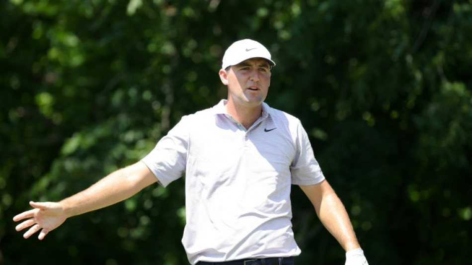 No.1 Scheffler seizes PGA Colonial lead with closing birdie