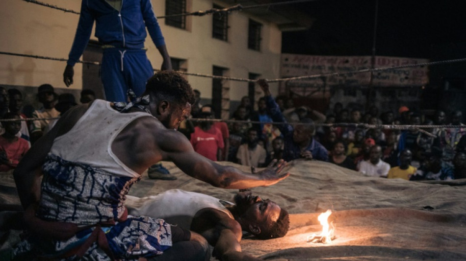 La "lucha libre fetichista" rompe tabúes en RD Congo