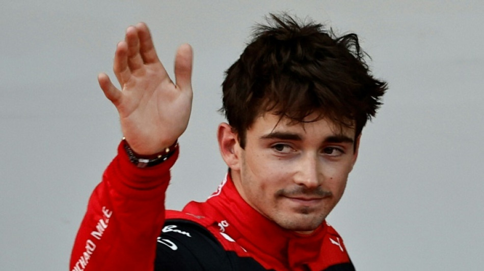 Leclerc (Ferrari) firma en Bakú su 4ª 'pole' consecutiva, por delante de los Red Bull