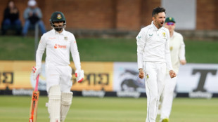 Spinners strike three times as Bangladesh crumble chasing 413