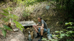 Un hilo de agua potable, salvavidas en una zona de guerra de Ucrania