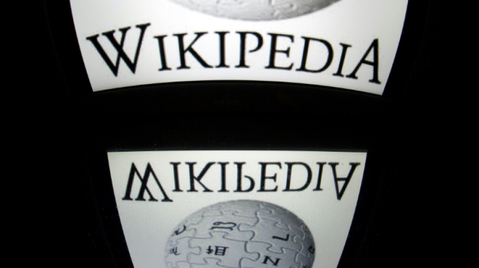 Google agrees to pay for beefed-up Wikipedia service