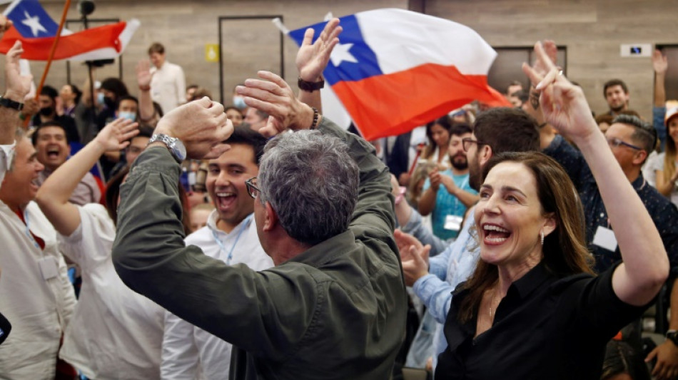 Chile rechaza por abrumadora mayoría proyecto de Constitución para cambiar su modelo social