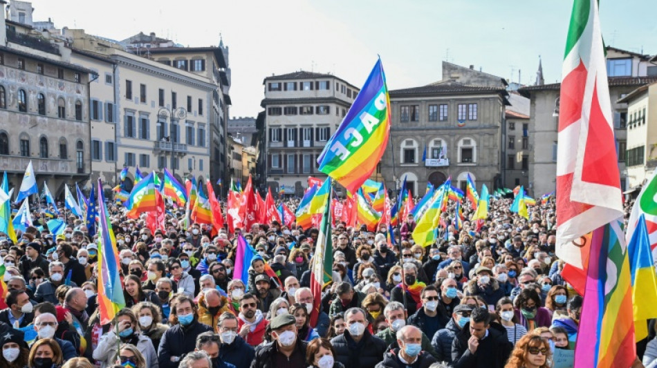 Miles de personas en Florencia para escuchar al presidente ucraniano Zelenski
