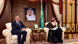 Blinken plantea derechos humanos en una reunión con el príncipe heredero saudita